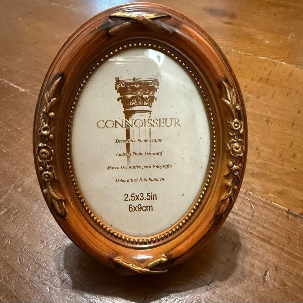 Connoisseur Ornate Brown Oval Photo Frame 2.5”X3.5”